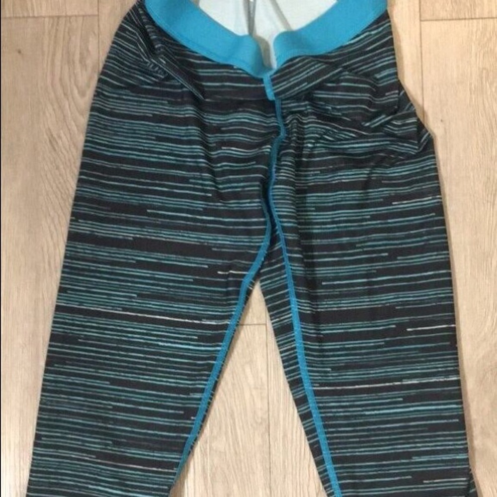 Blue leggings
